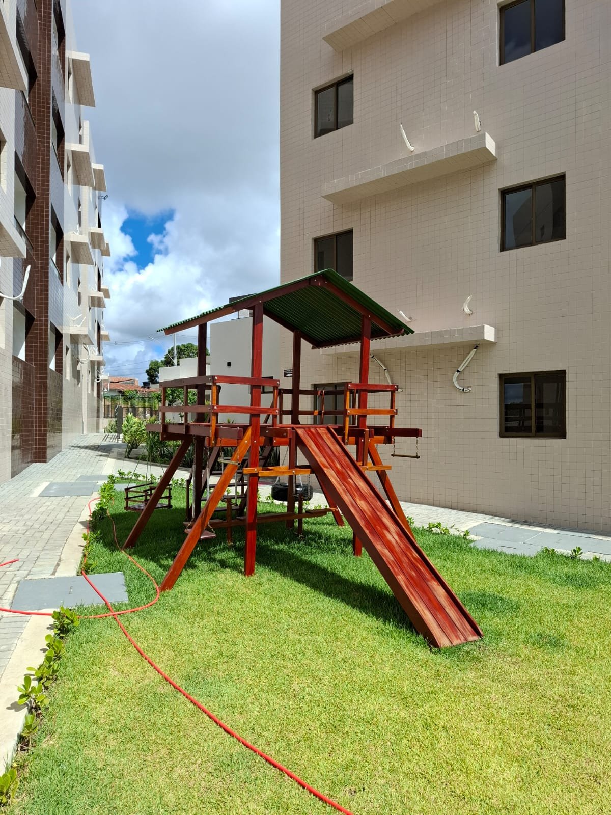 8d4c87a5-33f6-4c77-a822-61d2ca694ab1